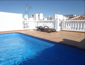 Las Flores Apartments